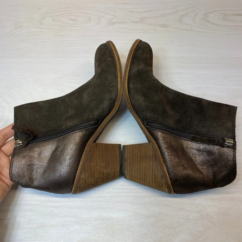 Sofft Womens 9M Ankle Boots Suede Metallic Brown Block Heel Booties SF0021800